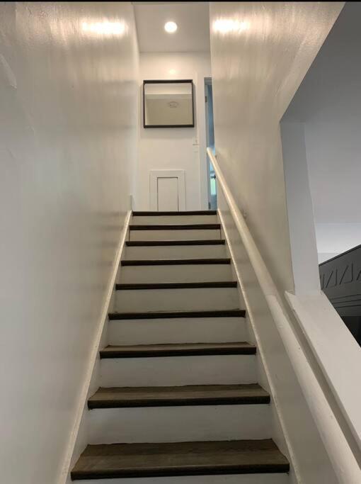 Cozy 2/1.5 Getaway In Lily Ponds Appartement